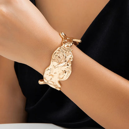 Molten Elegance Abstract Jewelry Set VIP